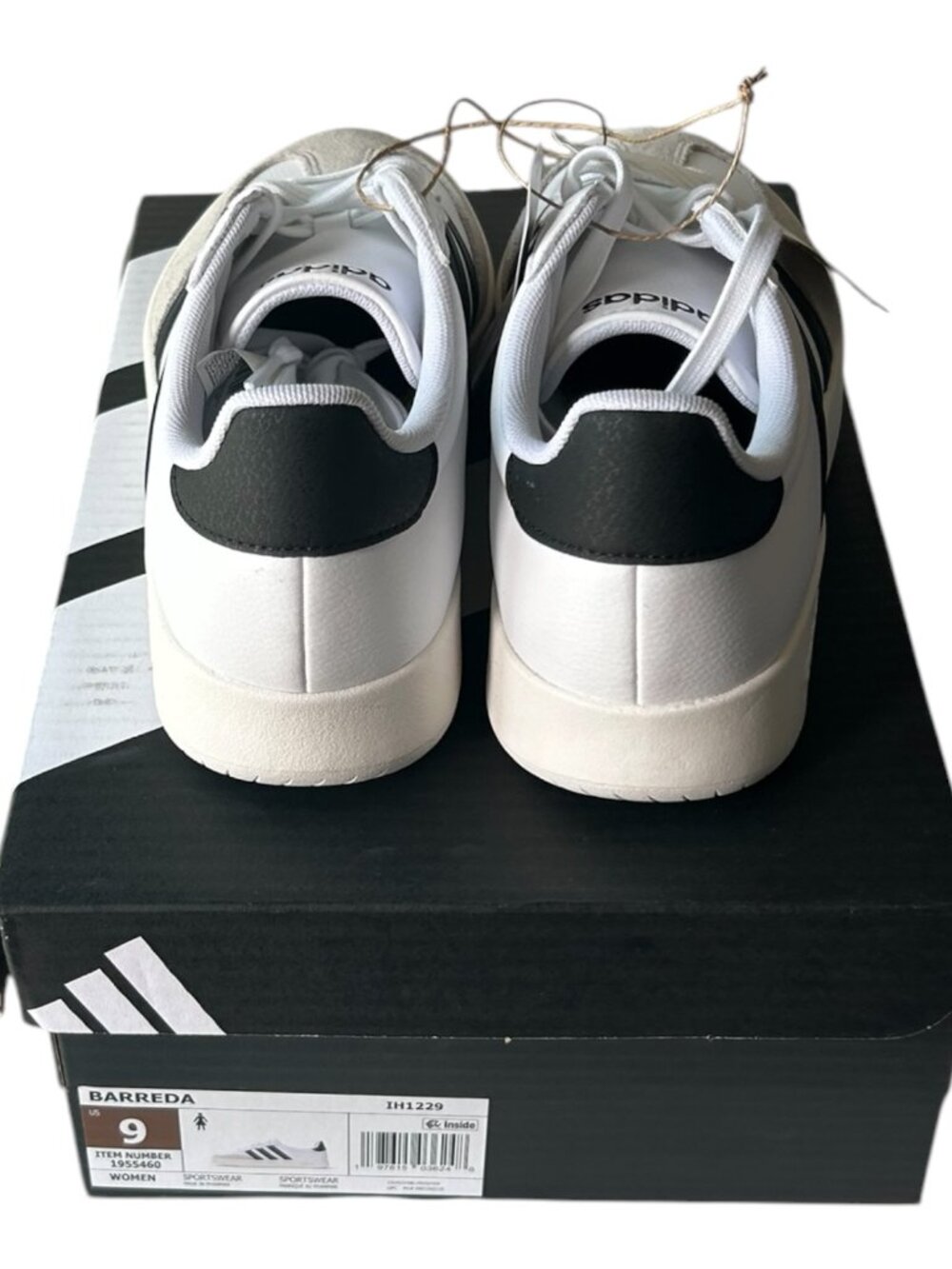 Adidas Women's Barreda Shoe White Size 9 - Picture 5 of 8